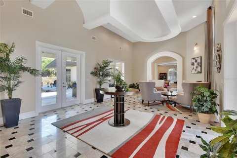 House in DeLand, Florida 5 bedrooms, 428 sq.m. № 1684458 - photo 6