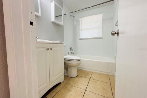 Apartamento en alquiler en Tampa, Florida, 2 dormitorios, 69.68 m2 № 2118187 - foto 6