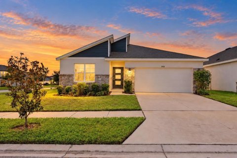 Villa ou maison à Wesley Chapel, Floride 4 chambres, 171.5 m2 № 2415602