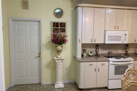 House in North Port, Florida 5 bedrooms, 224.82 sq.m. № 2139012 - photo 23