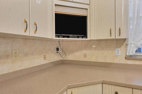 House in North Port, Florida 5 bedrooms, 224.82 sq.m. № 2139012 - photo 18
