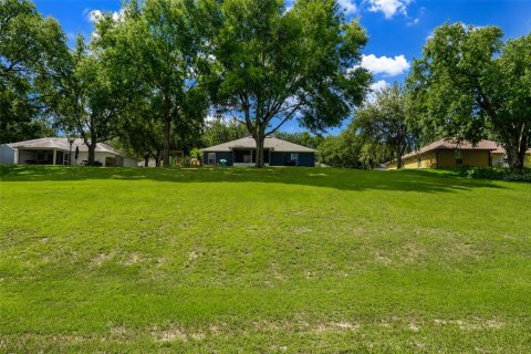 House in Minneola, Florida 3 bedrooms, 165.83 sq.m. № 2348228 - photo 27