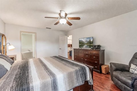 House in Minneola, Florida 3 bedrooms, 165.83 sq.m. № 2348228 - photo 19