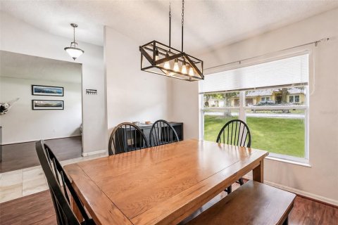 House in Minneola, Florida 3 bedrooms, 165.83 sq.m. № 2348228 - photo 9