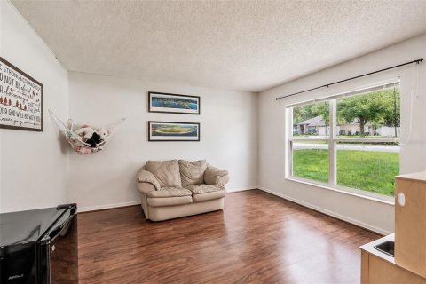 House in Minneola, Florida 3 bedrooms, 165.83 sq.m. № 2348228 - photo 7
