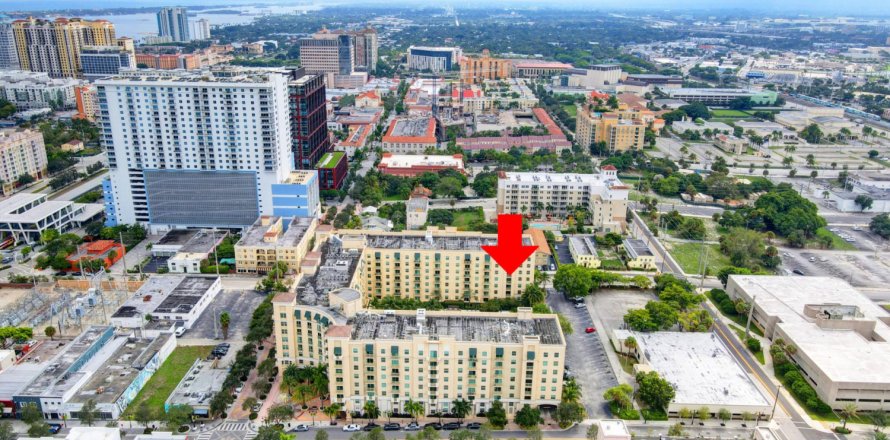 Condo à West Palm Beach, Floride, 3 chambres  № 805471