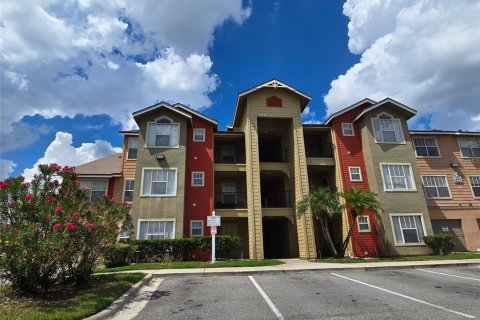 Immobilier commercial à vendre à Kissimmee, Floride: 24 chambres, 1115.2 m2 № 2097314 - photo 6