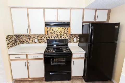 Immobilier commercial à vendre à Kissimmee, Floride: 24 chambres, 1115.2 m2 № 2097314 - photo 12