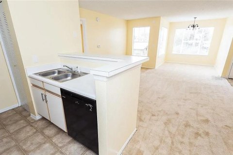 Immobilier commercial à vendre à Kissimmee, Floride: 24 chambres, 1115.2 m2 № 2097314 - photo 13