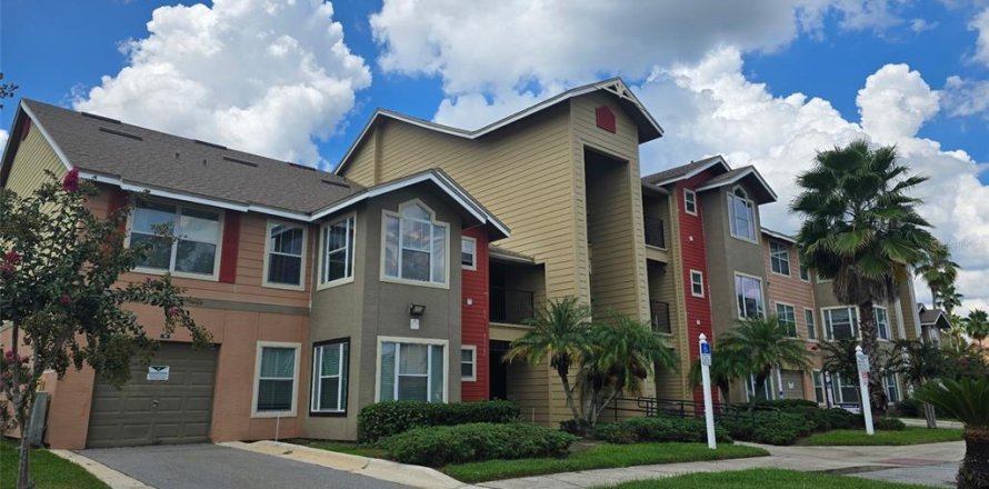 Immobilier commercial à Kissimmee, Floride 24 chambres, 1115.2 m2 № 2097314