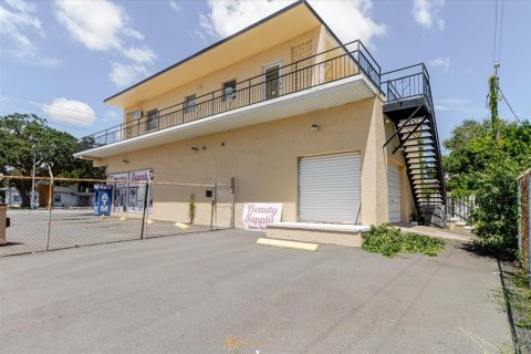 Commercial property in Saint Petersburg, Florida 309.83 sq.m. № 1915910 - photo 12