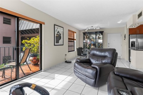 Condo in Miami, Florida, 2 bedrooms  № 1812136 - photo 21