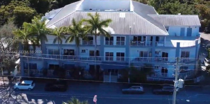 Condo in Miami, Florida, 1 bedroom  № 2011508