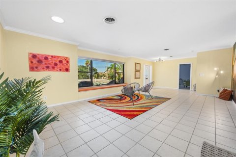 Villa ou maison à vendre à Ormond Beach, Floride: 2 chambres, 191.38 m2 № 2419243 - photo 11