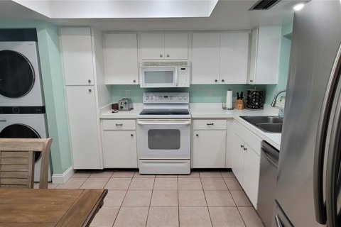 Снять в аренду кондоминиум в Брейдентон, Флорида 6 комнат, 148.18м2, № 1900470 - фото 2