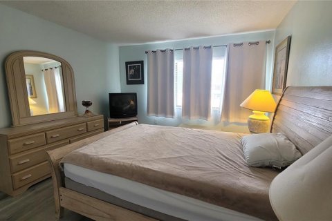 Copropriété à louer à Bradenton, Floride: 3 chambres, 148.18 m2 № 1900470 - photo 11