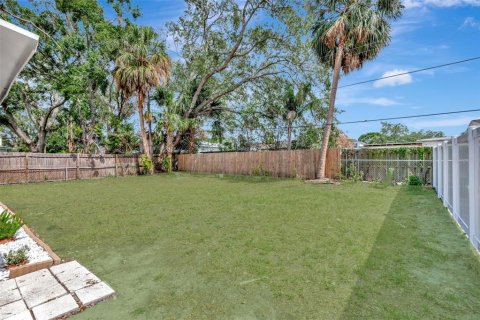 Casa en alquiler en Tampa, Florida, 3 dormitorios, 139.35 m2 № 1866573 - foto 23
