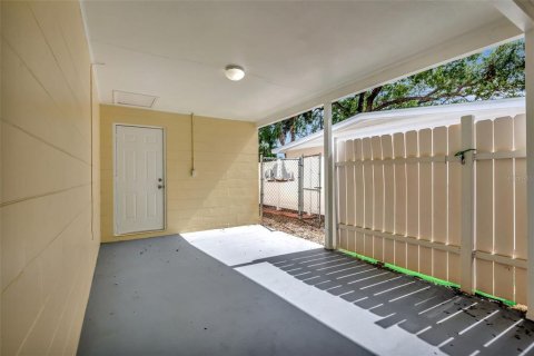Casa en alquiler en Tampa, Florida, 3 dormitorios, 139.35 m2 № 1866573 - foto 17