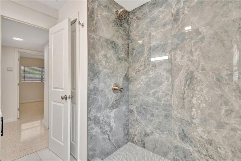 Casa en alquiler en Tampa, Florida, 3 dormitorios, 139.35 m2 № 1866573 - foto 14