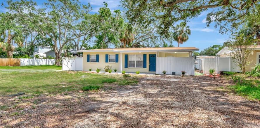 Casa en Tampa, Florida 3 dormitorios, 139.35 m2 № 1866573