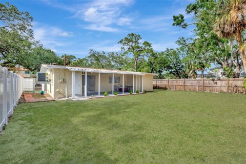 Casa en alquiler en Tampa, Florida, 3 dormitorios, 139.35 m2 № 1866573 - foto 21