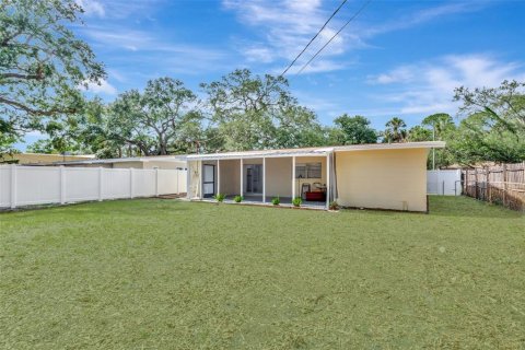 Villa ou maison à louer à Tampa, Floride: 3 chambres, 139.35 m2 № 1866573 - photo 22