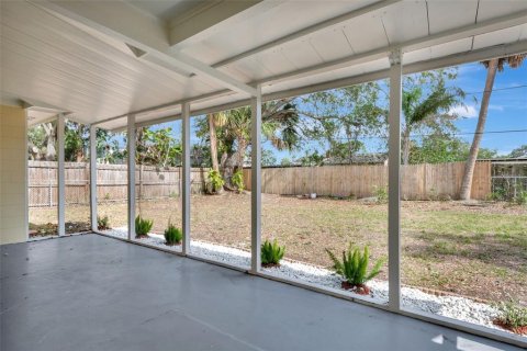 Casa en alquiler en Tampa, Florida, 3 dormitorios, 139.35 m2 № 1866573 - foto 18