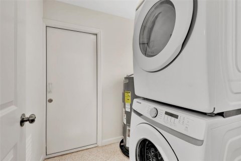 Casa en alquiler en Tampa, Florida, 3 dormitorios, 139.35 m2 № 1866573 - foto 10
