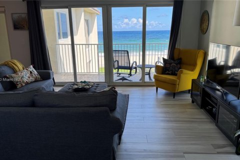 Condo in Hillsboro Beach, Florida, 2 bedrooms  № 1926249 - photo 2