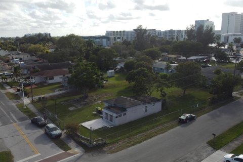 Commercial property in Dania Beach, Florida № 1863865 - photo 3