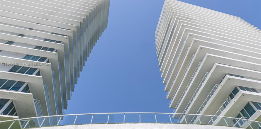 Condo à Miami Beach, Floride, 2 chambres № 1966830