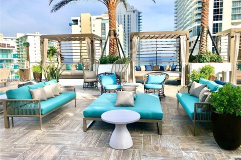 Condominio en venta en Hollywood, Florida, 2 dormitorios, 100.61 m2 № 2081846 - foto 15