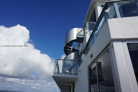 Condominio en venta en Hollywood, Florida, 2 dormitorios, 100.61 m2 № 2081846 - foto 21