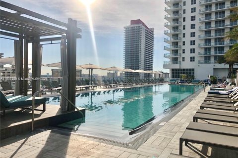 Condominio en venta en Hollywood, Florida, 2 dormitorios, 100.61 m2 № 2081846 - foto 17
