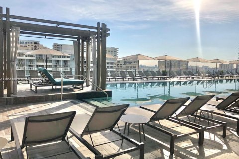 Condominio en venta en Hollywood, Florida, 2 dormitorios, 100.61 m2 № 2081846 - foto 16