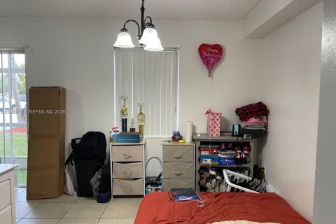 Condo in Cutler Bay, Florida, 1 bedroom № 2153041 - photo 8
