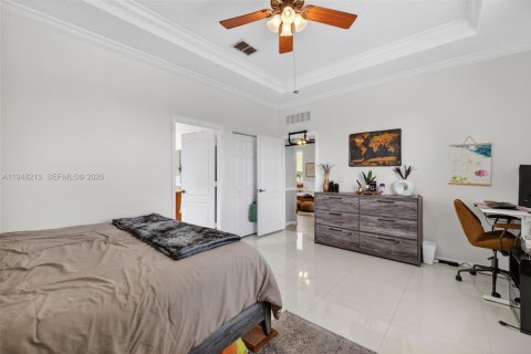 House in Port St. Lucie, Florida 3 bedrooms, 142.33 sq.m. № 2005276 - photo 17