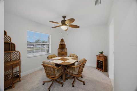 House in Seffner, Florida 3 bedrooms, 150.22 sq.m. № 2273335 - photo 13