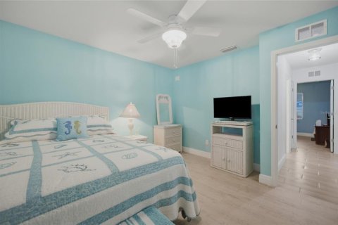 House in Seffner, Florida 3 bedrooms, 150.22 sq.m. № 2273335 - photo 26