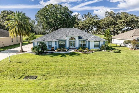 House in Wildwood, Florida 3 bedrooms, 177.81 sq.m. № 1917650 - photo 1