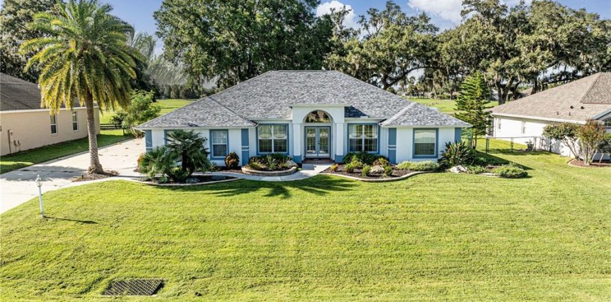 House in Wildwood, Florida 3 bedrooms, 177.81 sq.m. № 1917650