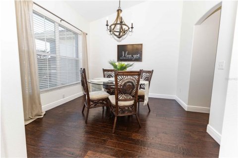 House in Wildwood, Florida 3 bedrooms, 177.81 sq.m. № 1917650 - photo 15