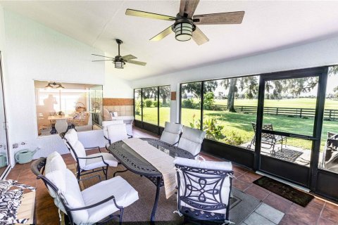 House in Wildwood, Florida 3 bedrooms, 177.81 sq.m. № 1917650 - photo 17