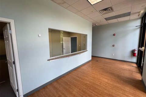 Immobilier commercial à louer à Orlando, Floride: 4374.67 m2 № 1619243 - photo 10