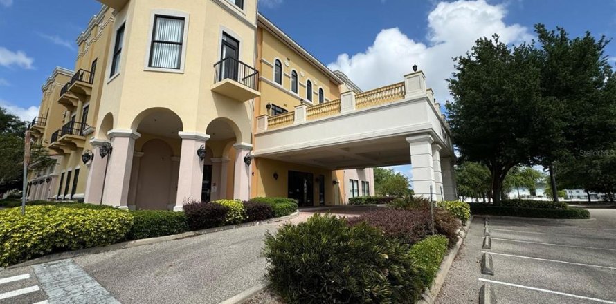 Immobilier commercial à Orlando, Floride 4374.67 m2 № 1619243
