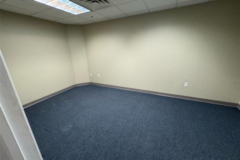 Immobilier commercial à louer à Orlando, Floride: 4374.67 m2 № 1619243 - photo 9