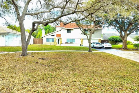 House in Cooper City, Florida 4 bedrooms, 209.87 sq.m. № 1730286 - photo 4