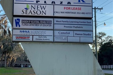 Immobilier commercial à louer à Ocala, Floride: 2234.3 m2 № 1034250 - photo 1