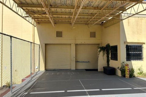 Immobilier commercial à louer à Ocala, Floride: 2234.3 m2 № 1034250 - photo 11
