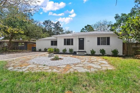 House in Tampa, Florida 3 bedrooms, 144.18 sq.m. № 2280107